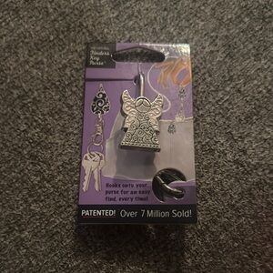 Silver Key &‎ Card Holder Accessory